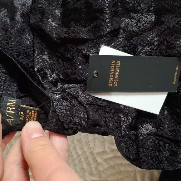 NWT AFRM Veronika Balloon Leg Pants in Noir - Picture 4 of 6